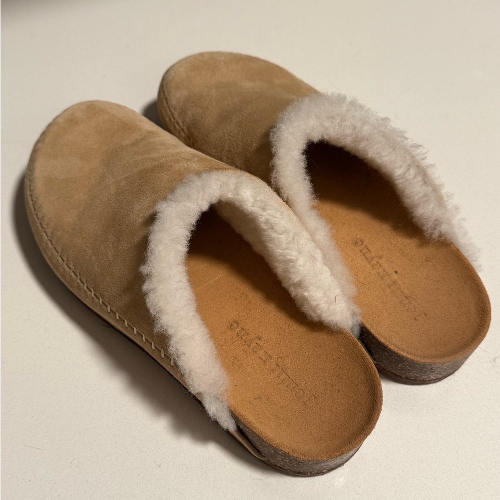 Cozy Tan Shearling-Lined Slippers